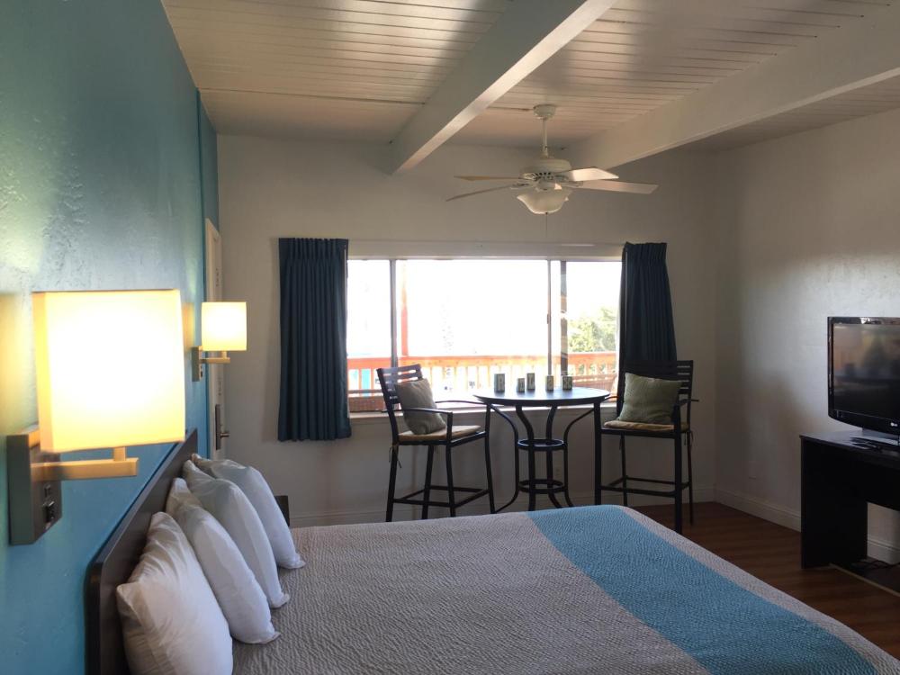Deluxe Suite with Sea View - Nonsmoking interior
